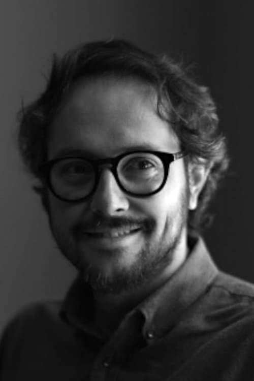 A portrait of Gerardo Gatica
