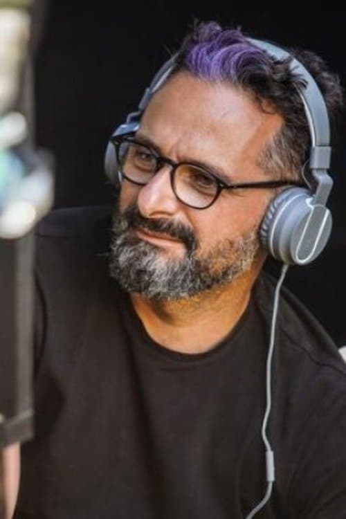 A portrait of Gianluca Leuzzi
