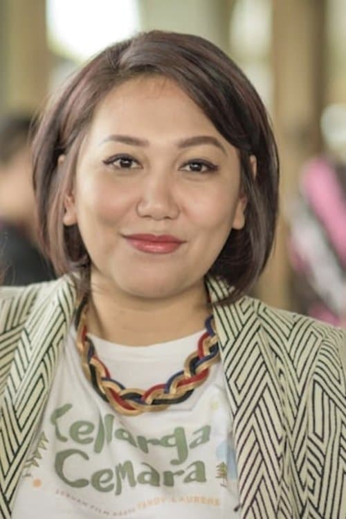 A portrait of Gina S. Noer