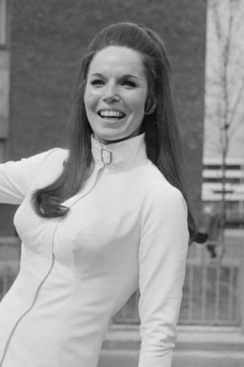 Gina Warwick photo