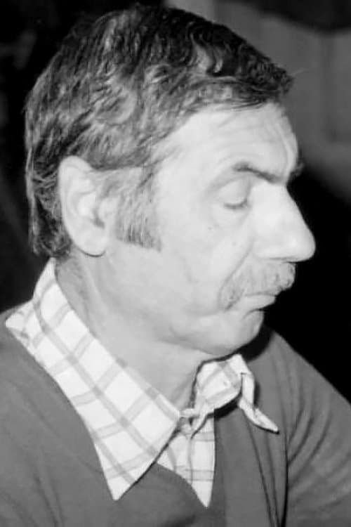 A portrait of Giorgos Skalenakis