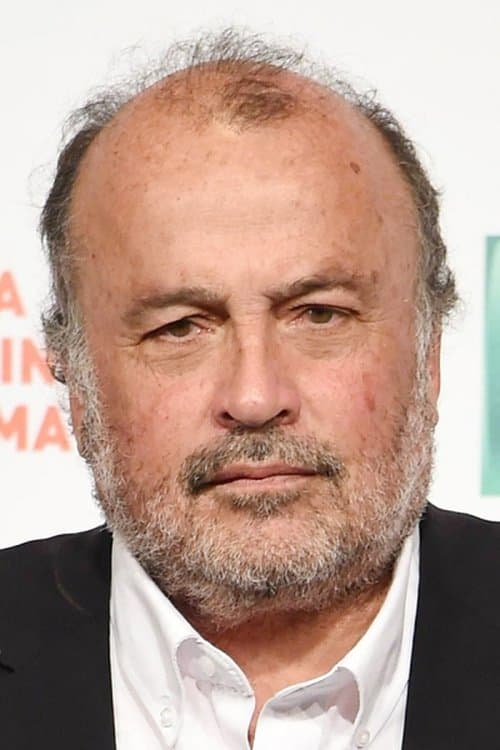 A portrait of Gonzalo Justiniano