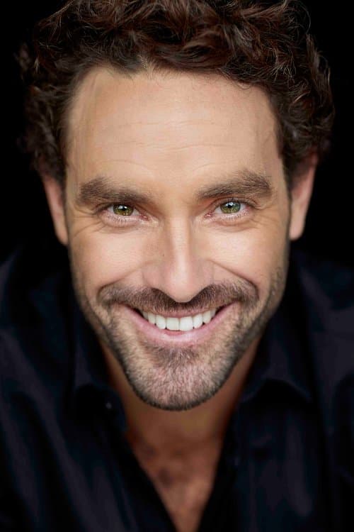 Guillaume Lemay-Thivierge photo