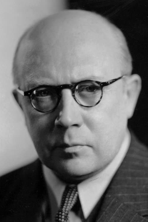 A portrait of Gustaf Molander
