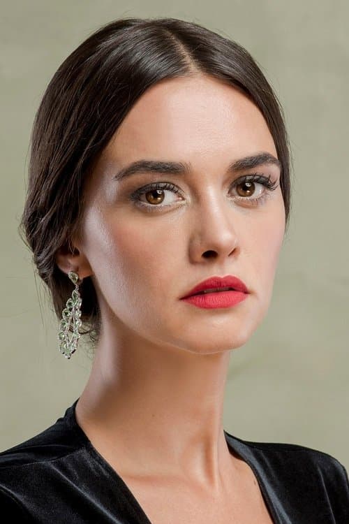 Hande Soral photo
