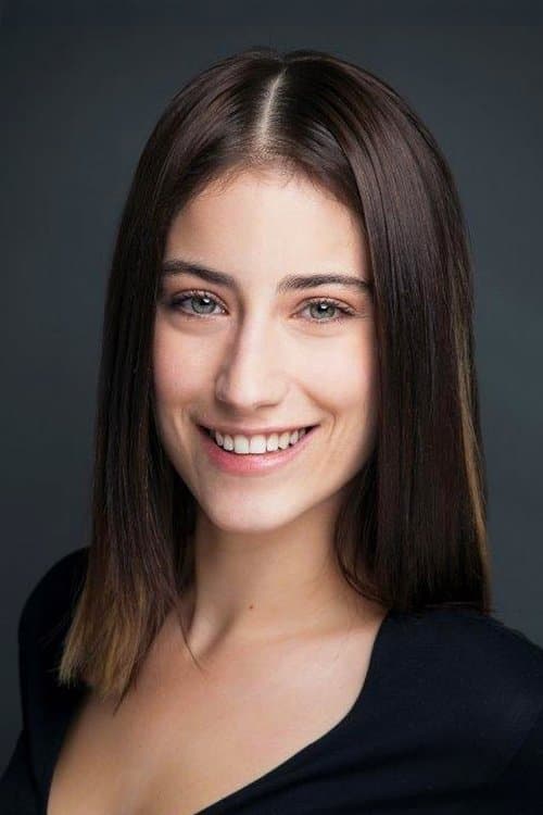 Hazal Kaya photo