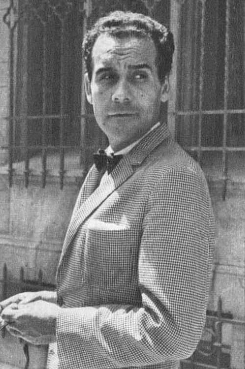 A portrait of Helvio Soto