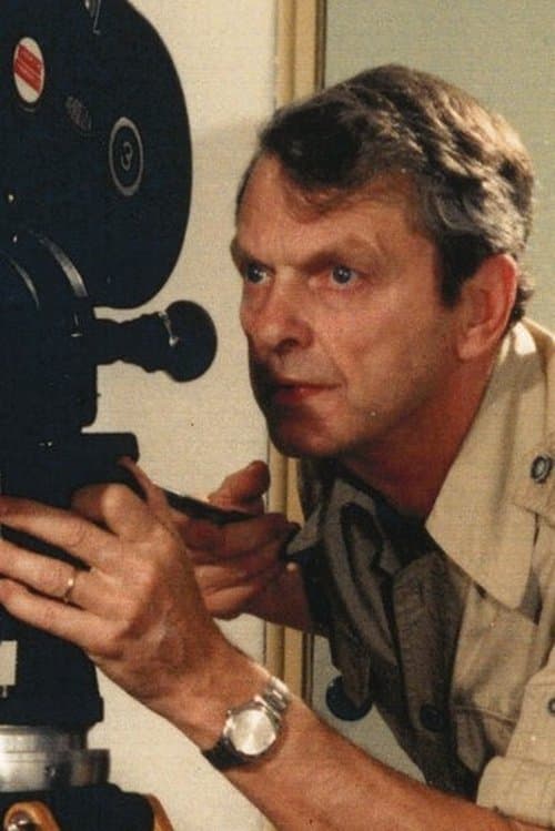 A portrait of Henk van der Linden