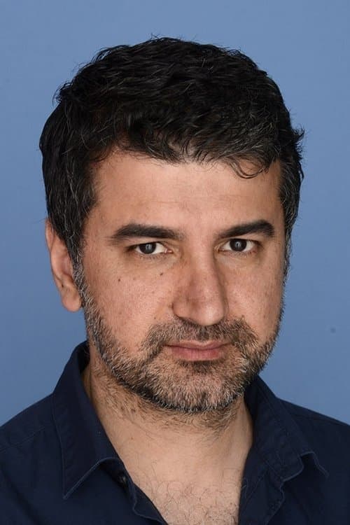 A portrait of Hisham Zaman