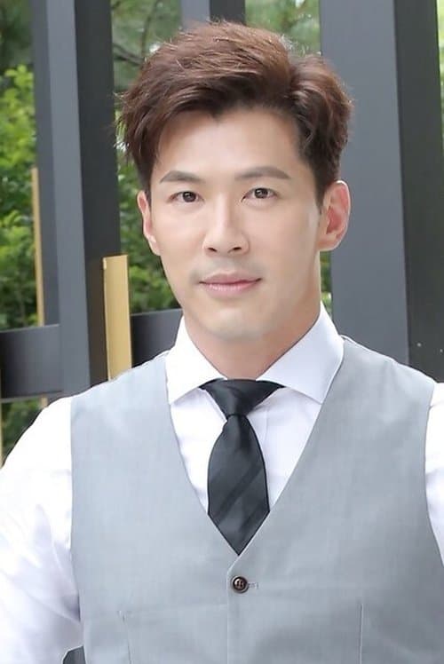 Huang Shaoqi photo