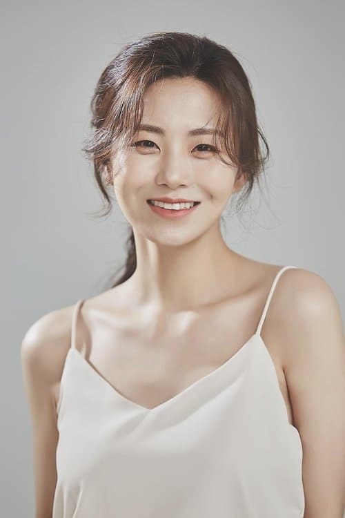 Hwang Jung-yoon photo