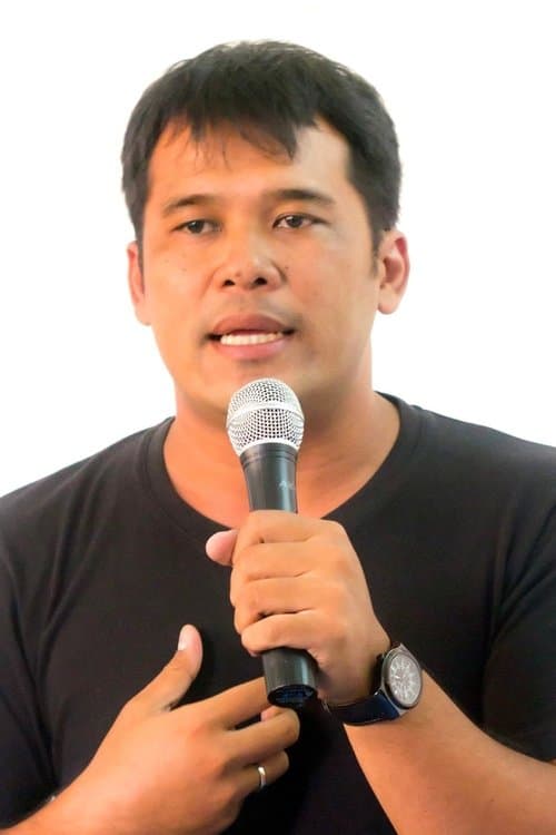 A portrait of Ifa Isfansyah