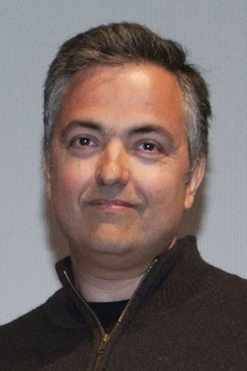 A portrait of Ilias Giannakakis