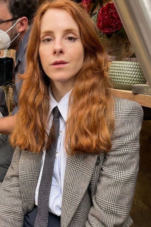 A portrait of Inés de León