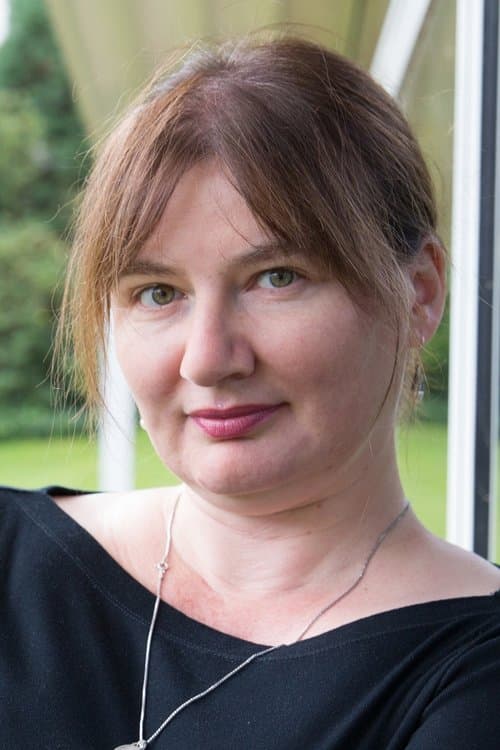 A portrait of Ioana Uricaru