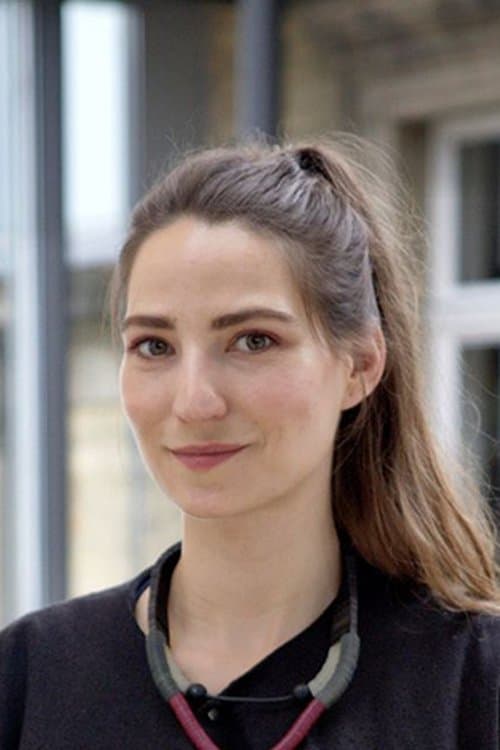 A portrait of Iris Baglanea