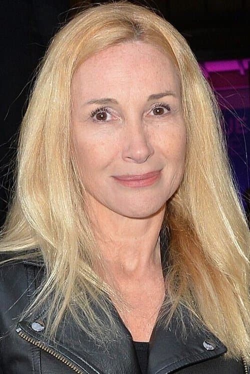 Isabelle Doval photo