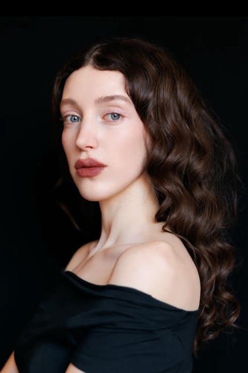 Isabelle  Phillips photo