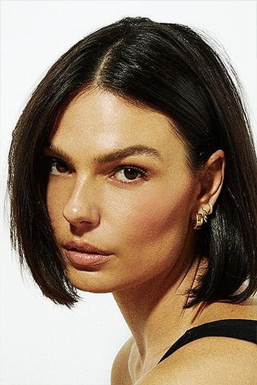 Isis Valverde photo