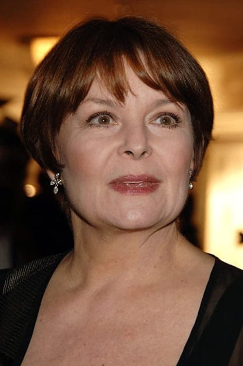 Isla Blair photo