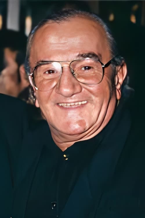 İsmet Ay photo