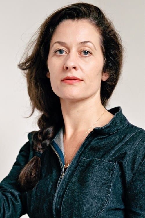 A portrait of Itonje Søimer Guttormsen
