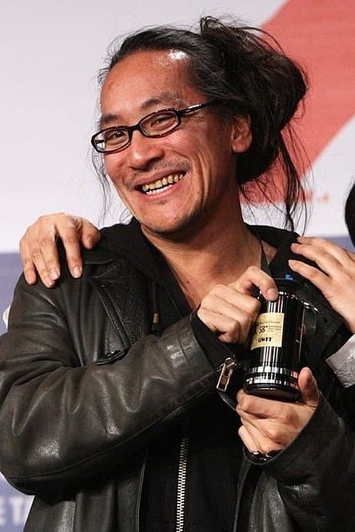 A portrait of Izuru Kumasaka
