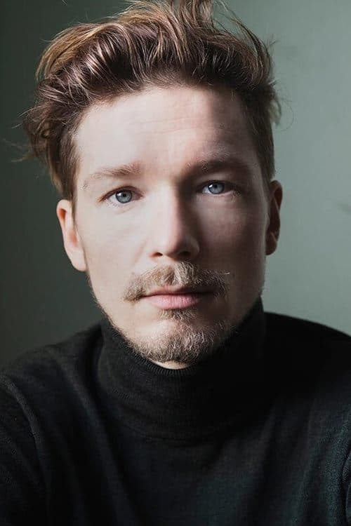 Jacob Matschenz photo