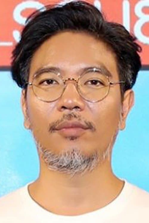 A portrait of Jade Bunyoprakarn