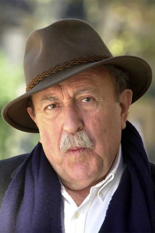 A portrait of Jaime Camino