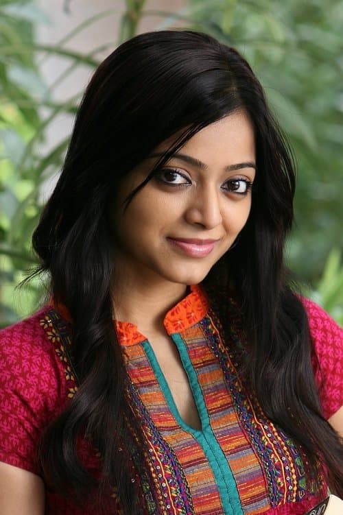 Janani Iyer photo
