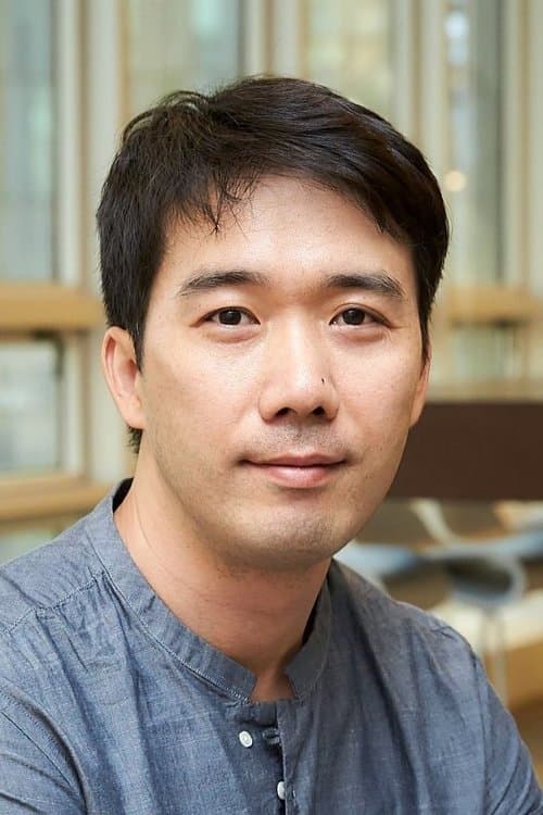 A portrait of Jang Hoon