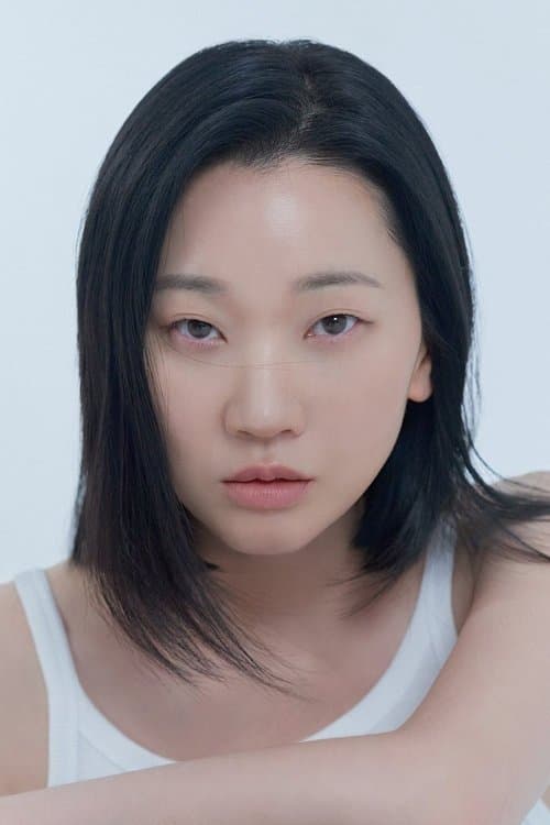 Jang Yoon-ju photo