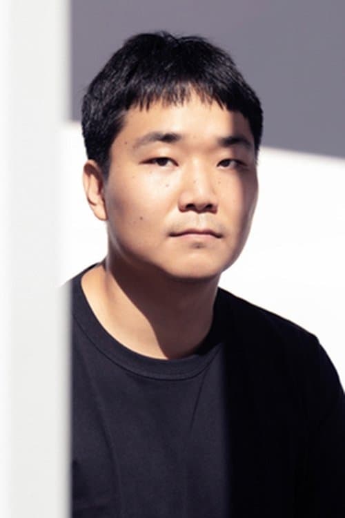 A portrait of Jason Yu