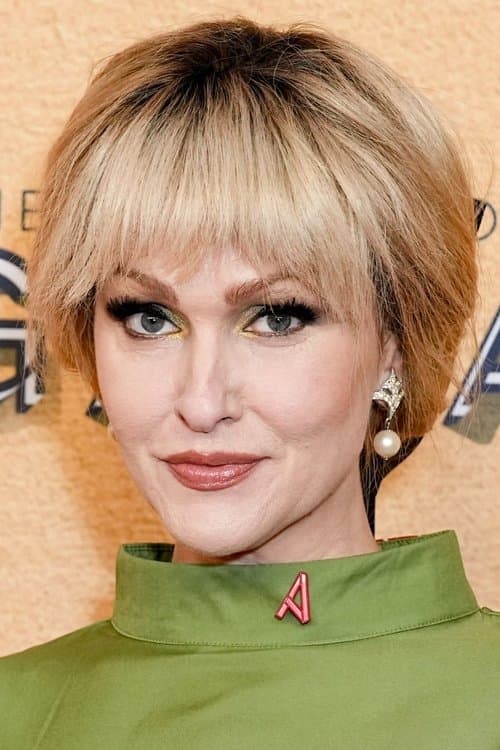 Jenn Lyon photo