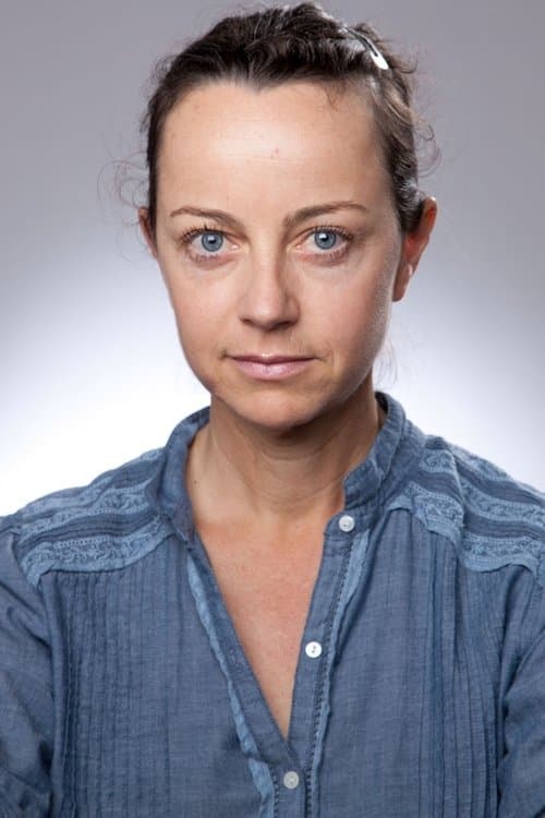 A portrait of Jennifer Leacey