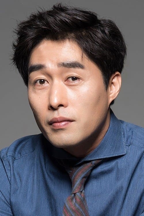 Jeong Min-sung photo