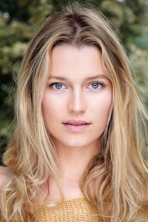 Jessica Madsen photo