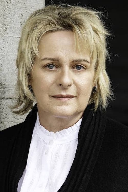 Joanne Pearce photo