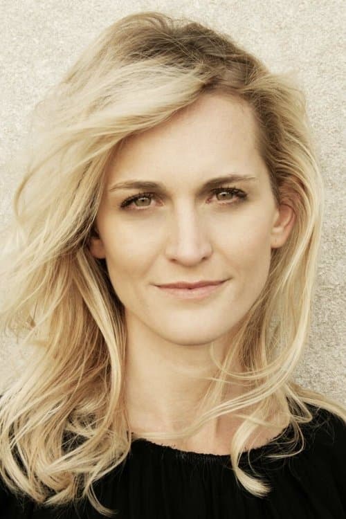 Joanne Tucker photo