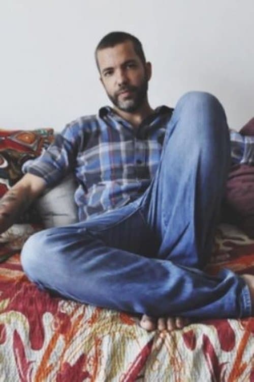 A portrait of João Wainer