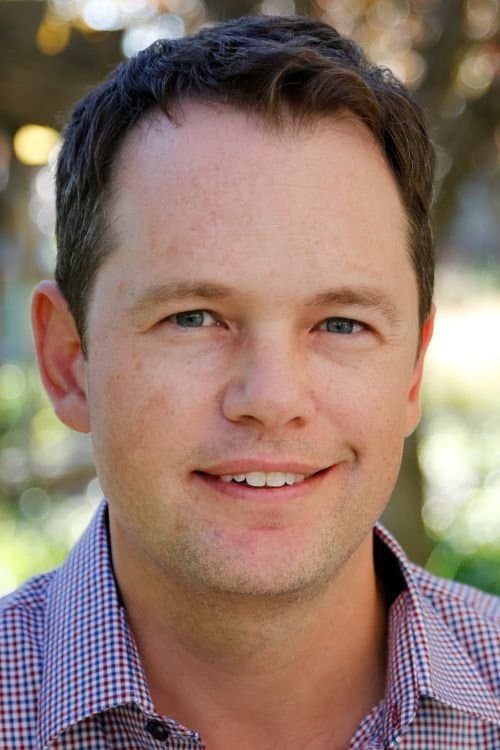 A portrait of Jonathan Hayes