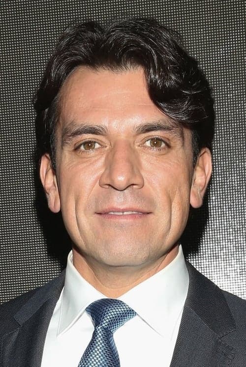 Jorge Salinas photo