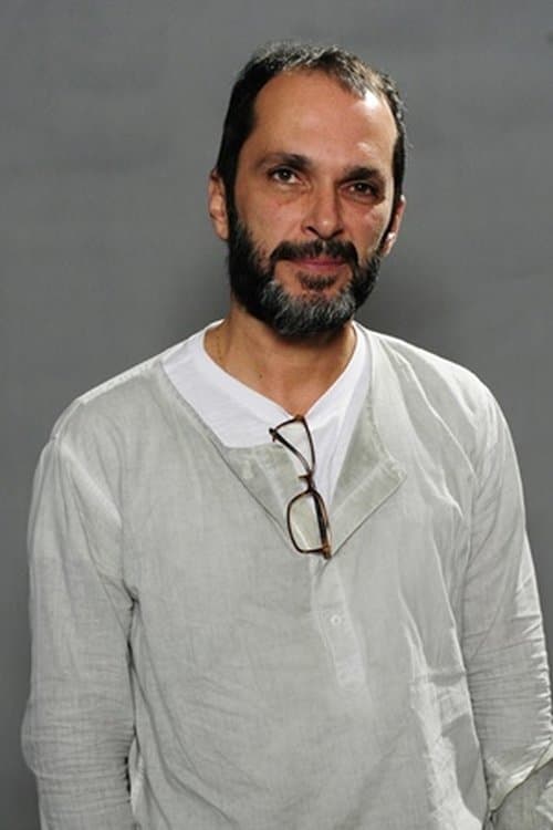 A portrait of José Luiz Villamarim