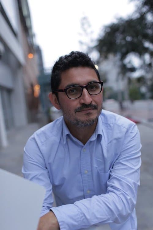 A portrait of Josué Méndez