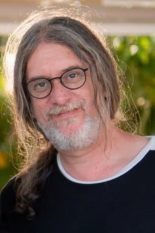 A portrait of Juanfer Andrés