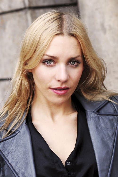 Julia Dietze photo