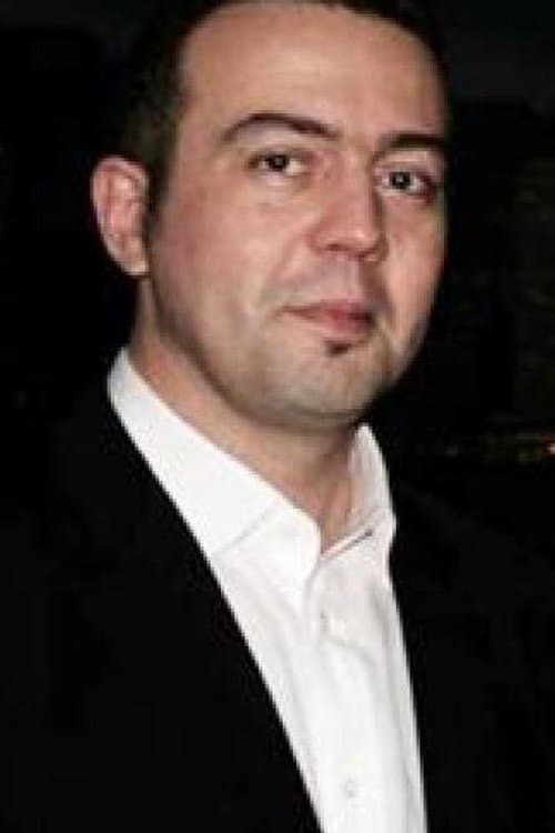 A portrait of Julien Carbon