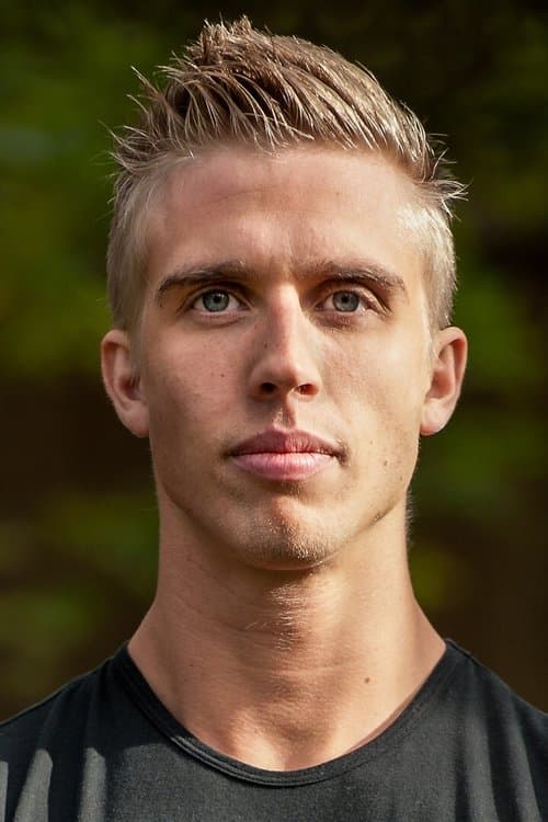 Justin Howell photo