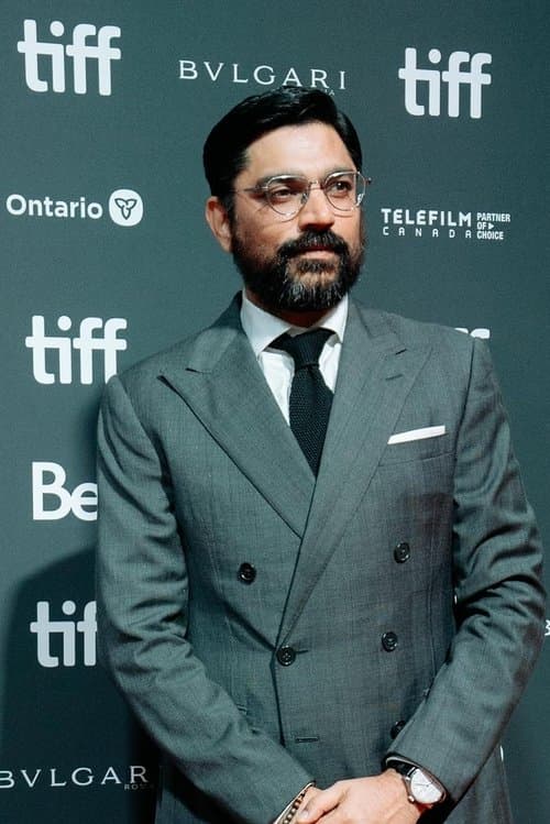 A portrait of Karan Boolani